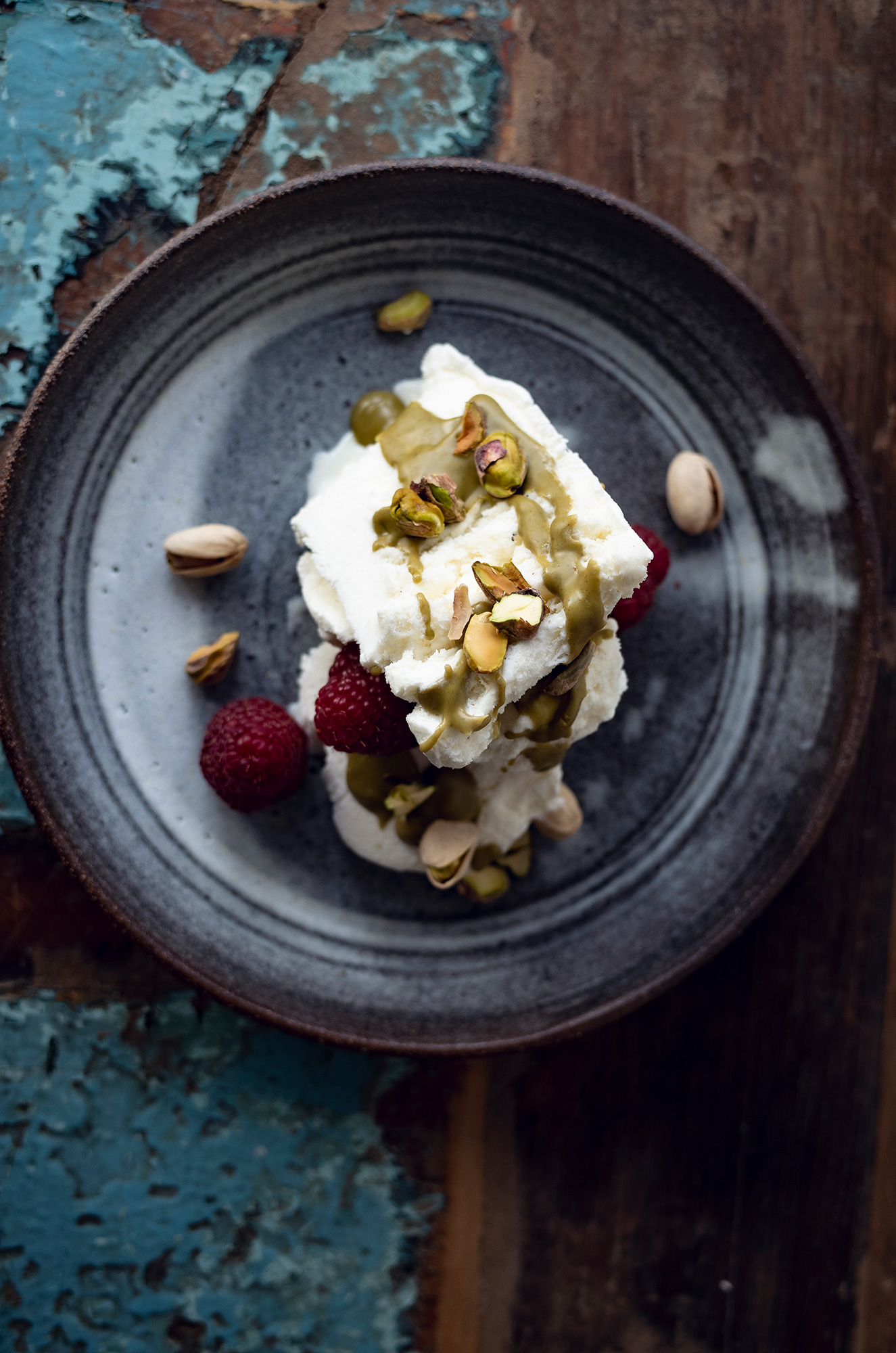 Glass med ljummen pistagecrème