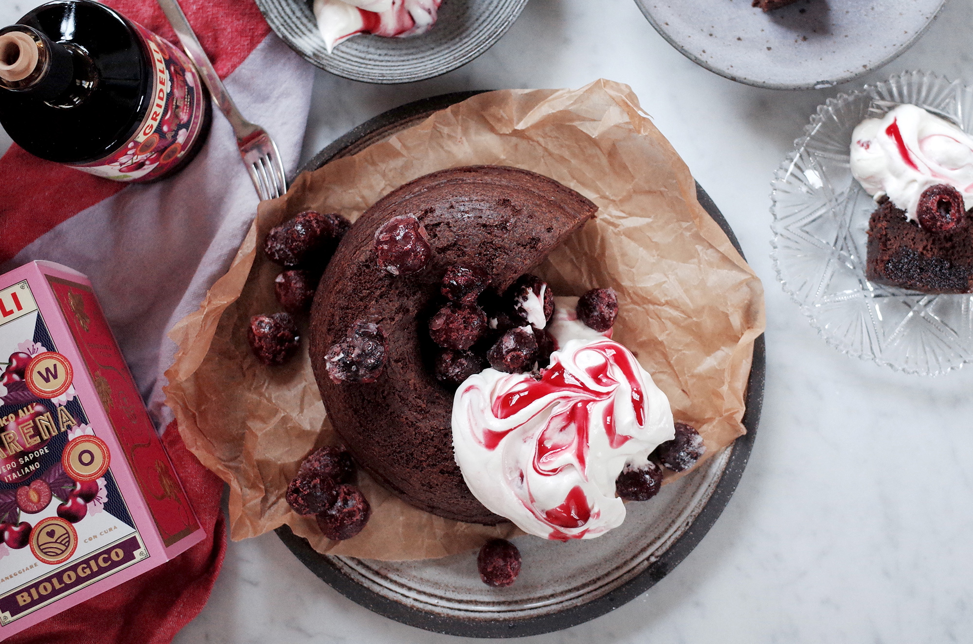 Mormors godaste chokladkaka med körsbär